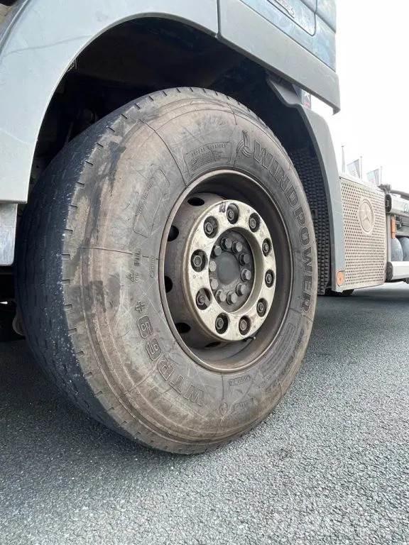 Scania R400 Hákový nosič kontajnerov