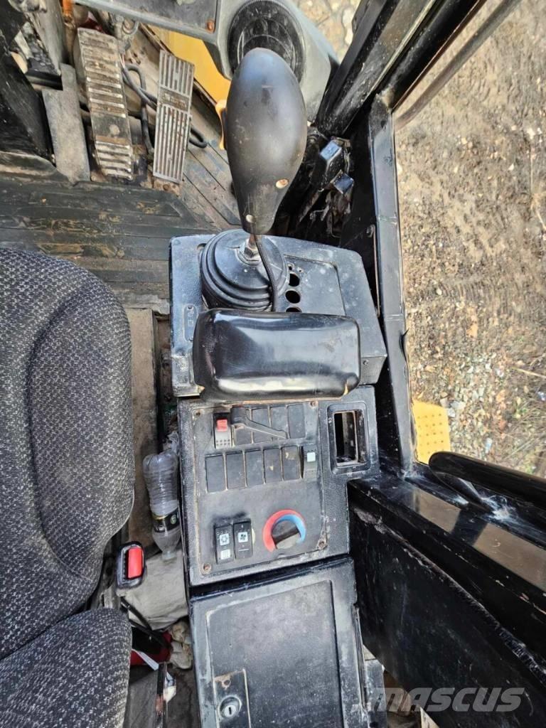 CAT 938 G II Kolesové nakladače