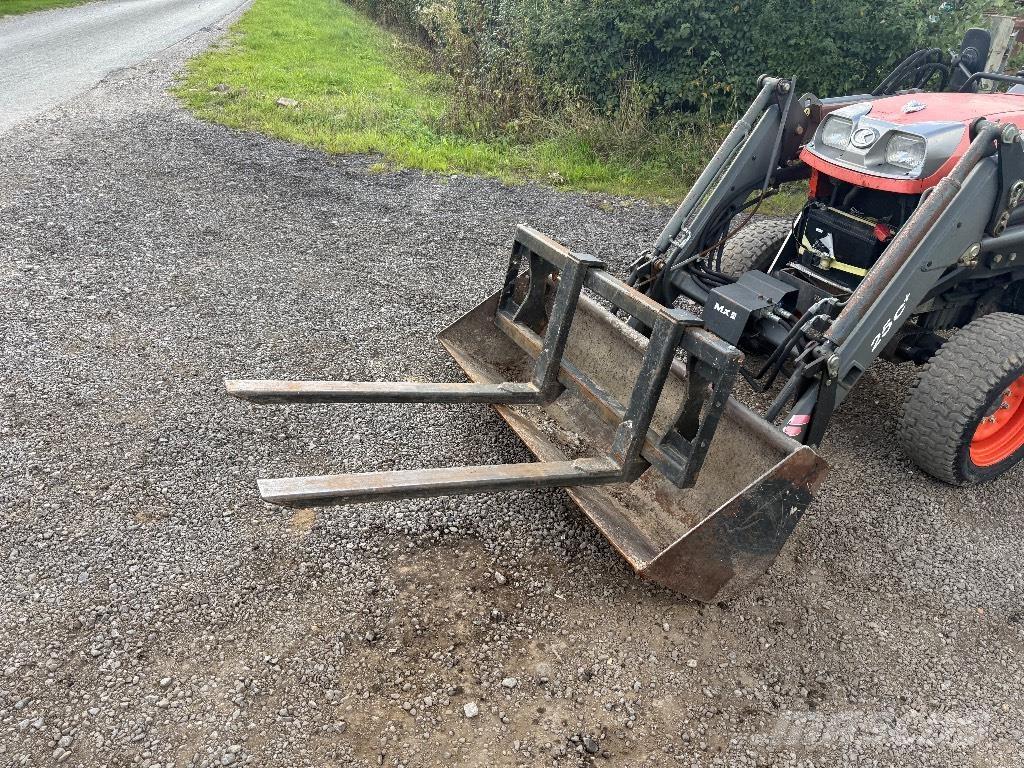 Kubota STV 36 Kompaktné traktory