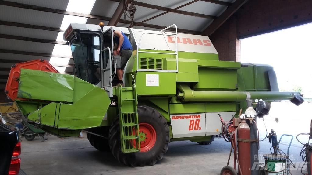 CLAAS Dominator 88 S Kombinované zberacie stroje