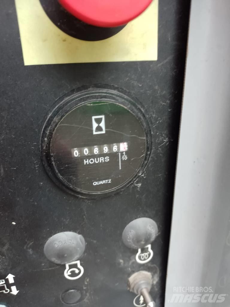 Genie Z 45/25 J Kĺbové plošiny