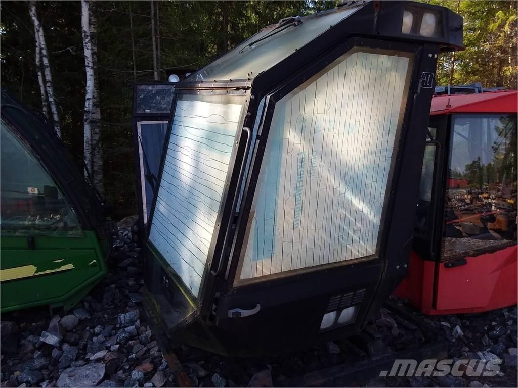 Valmet 901 Kabíny a interiér