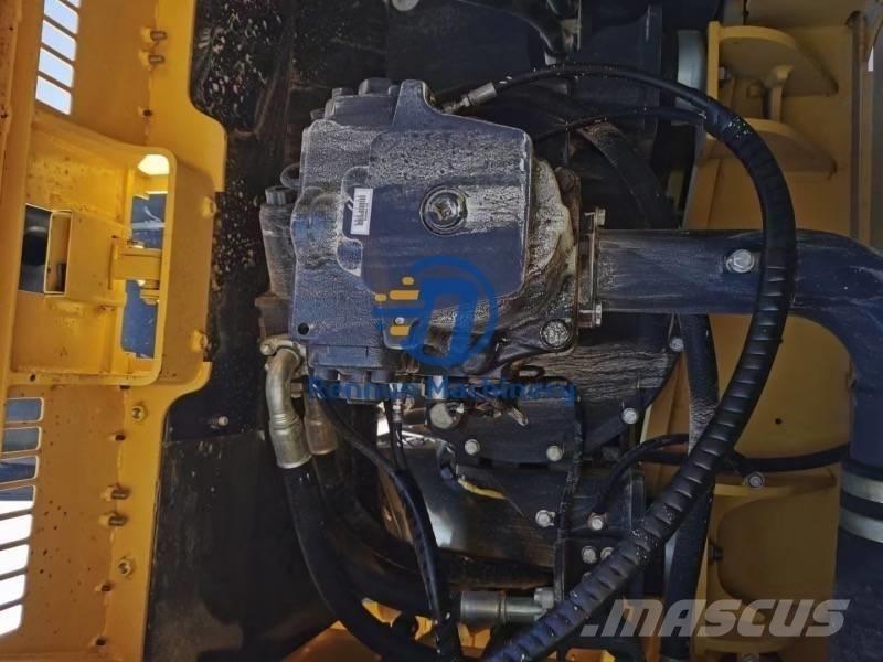 Komatsu PC360-7 Pásové rýpadlá