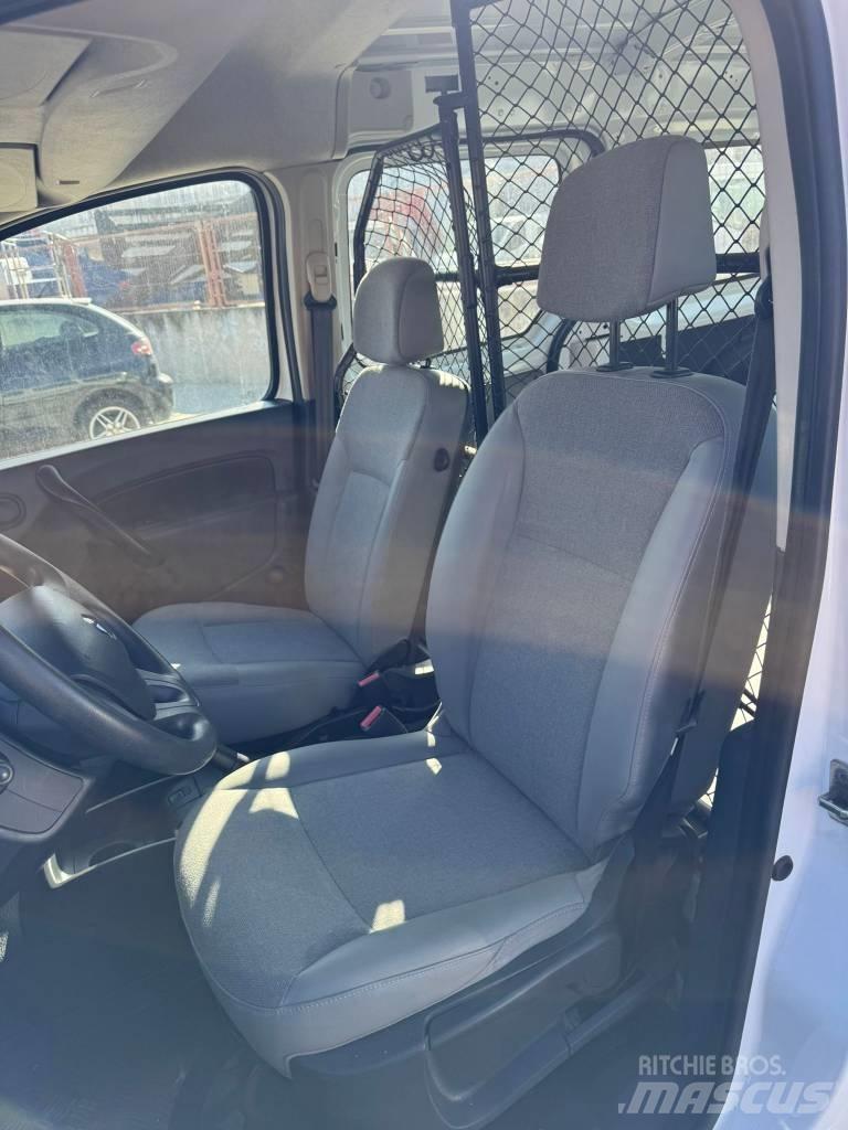 Renault Kangoo Skriňová nadstavba
