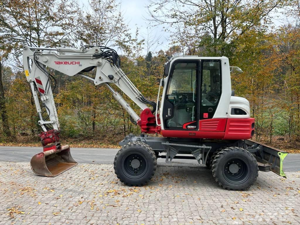 Takeuchi TB 295 W Kolesové rýpadlá