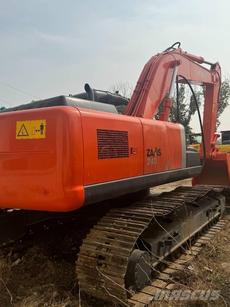 Hitachi ZX 240 Pásové rýpadlá