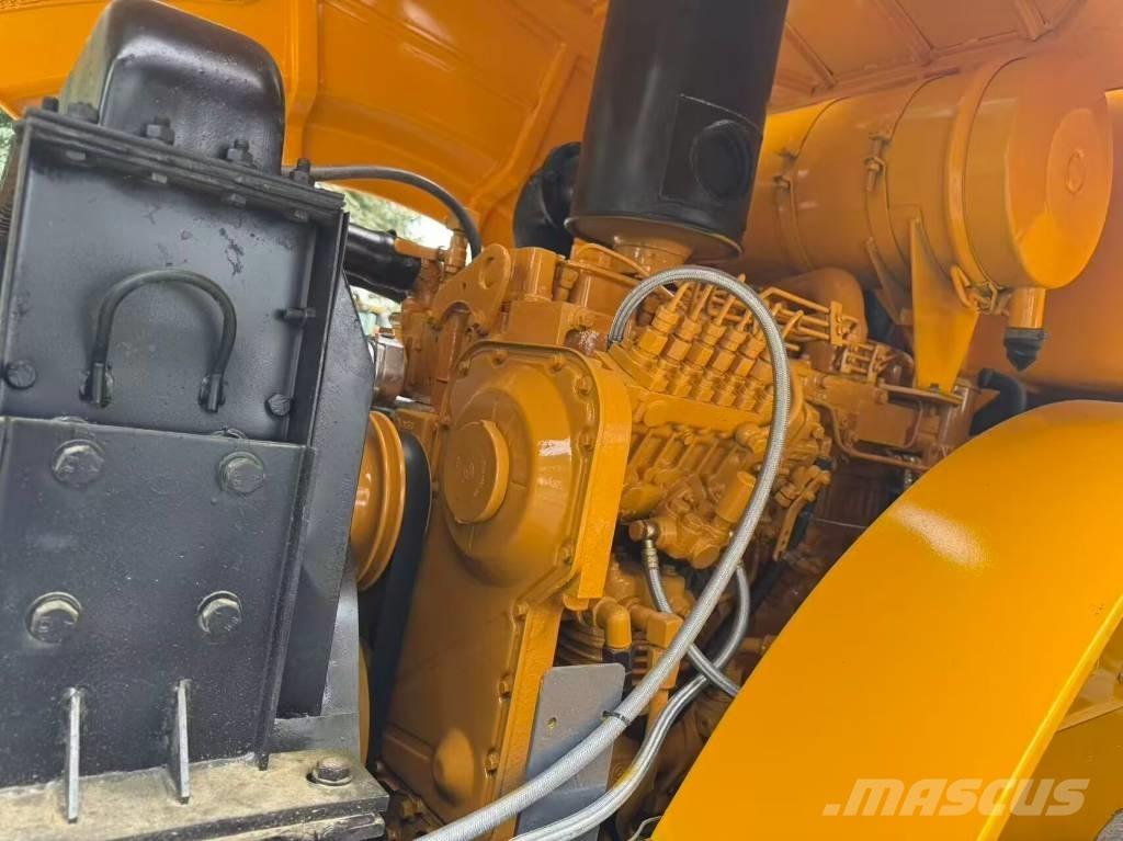 XCMG XS 223 J Ťahačové valce