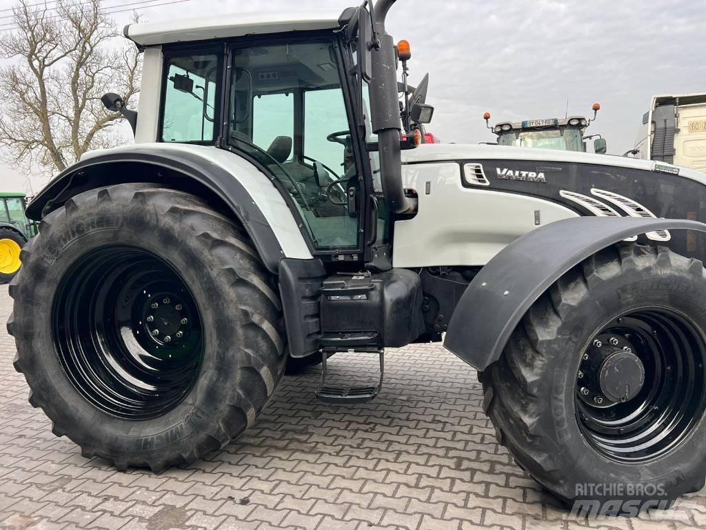 Valtra T 202 Versu Traktory