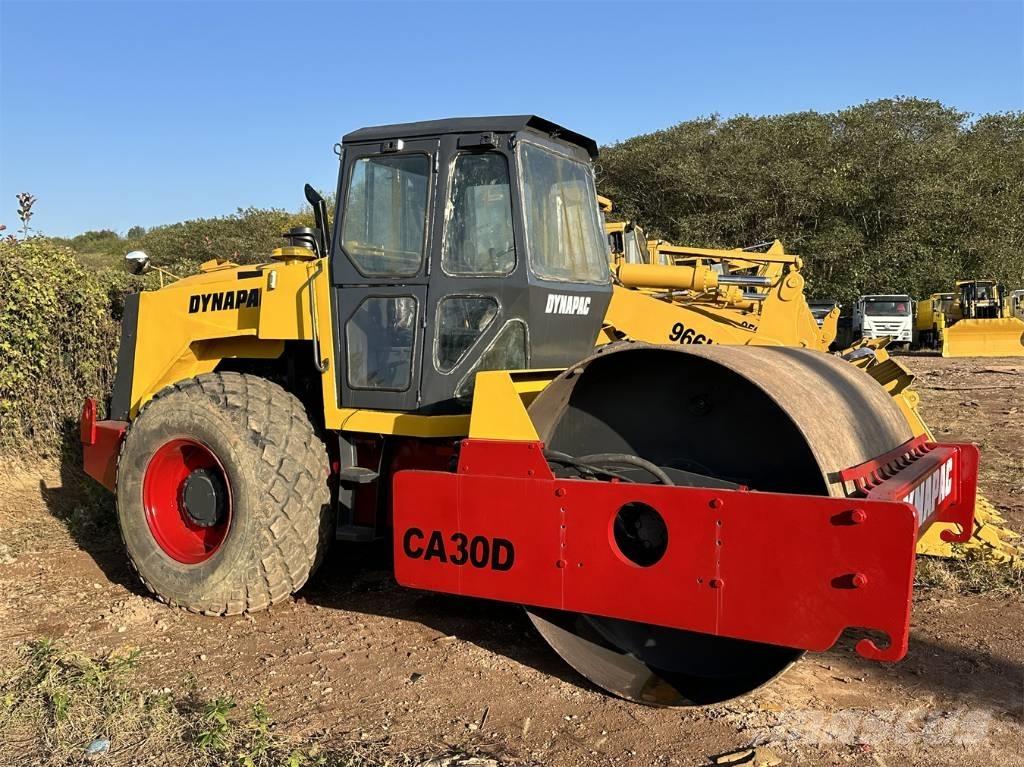 Dynapac CA 30 D Ťahačové valce