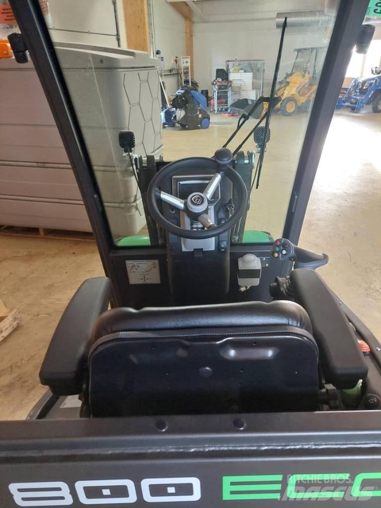 Castloaders 800 ECO Viacúčelové nakladače