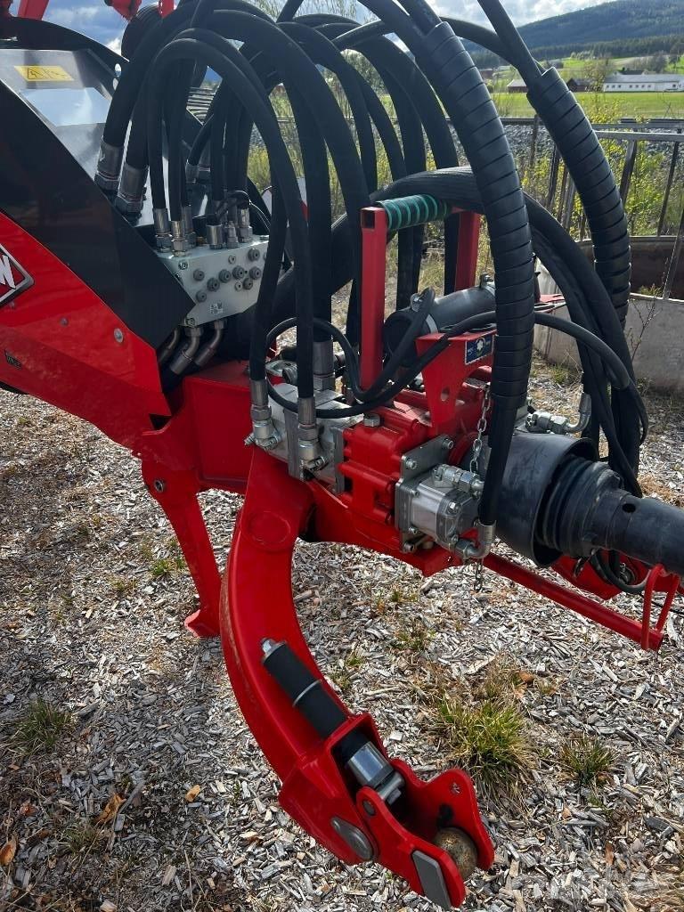 Kuhn GA 13131 Obracače a zhrabovače sena