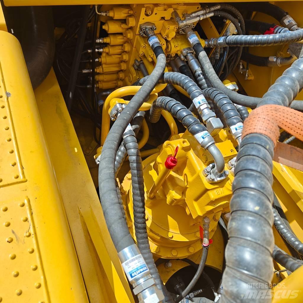 Komatsu 350-8 Pásové rýpadlá