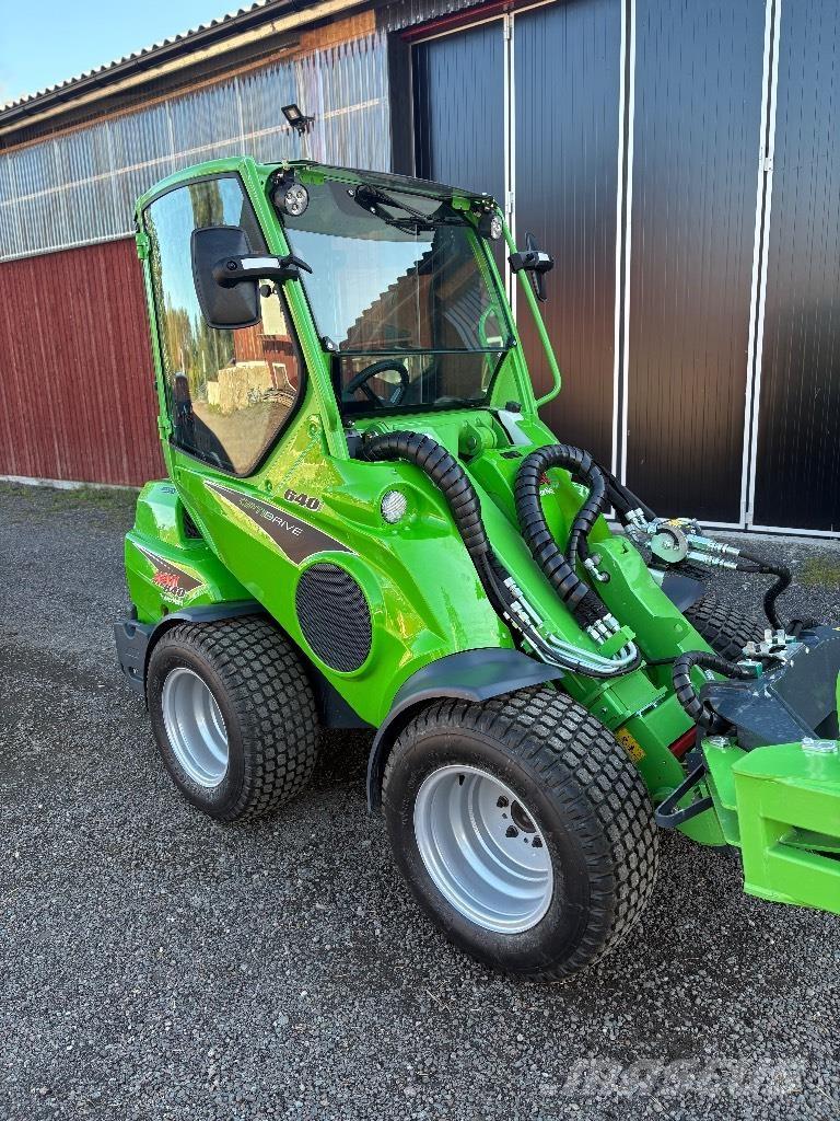 Avant 640 i Viacúčelové nakladače