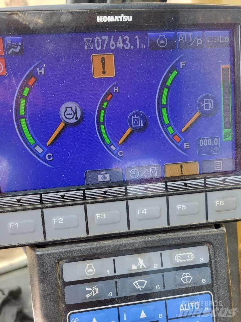 Komatsu PC 138 US-10 Pásové rýpadlá