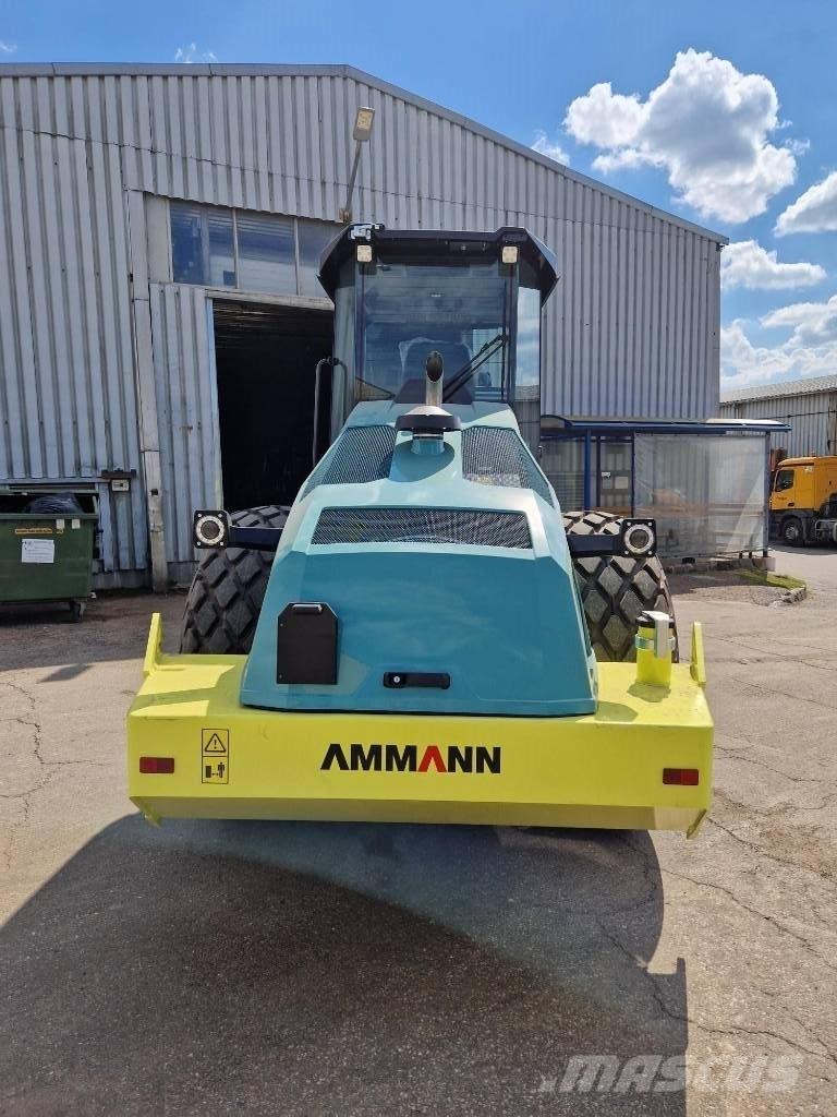 Ammann ARS 130 Ťahačové valce
