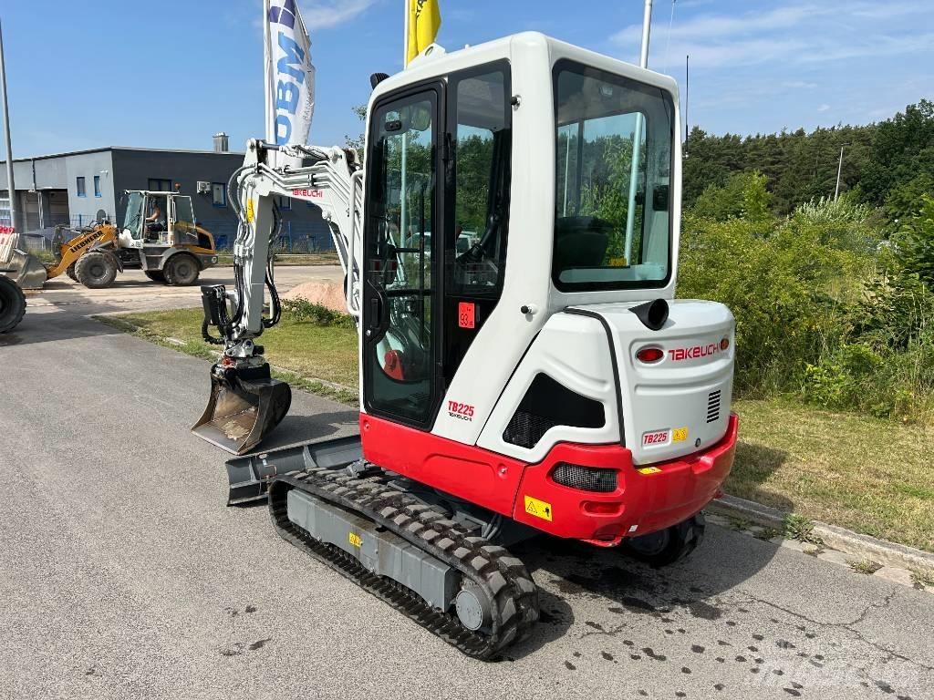 Takeuchi TB 225A V5 Mini rýpadlá < 7t