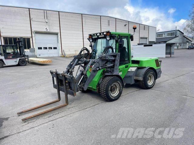LM Trac 486 Kompaktné traktory
