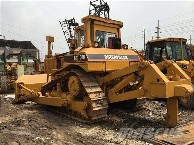 CAT D 7 R Pásové dozéry