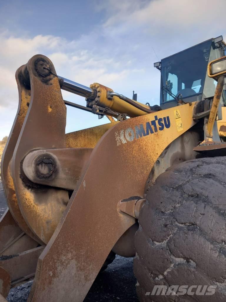 Komatsu WA 600-6 Kolesové nakladače