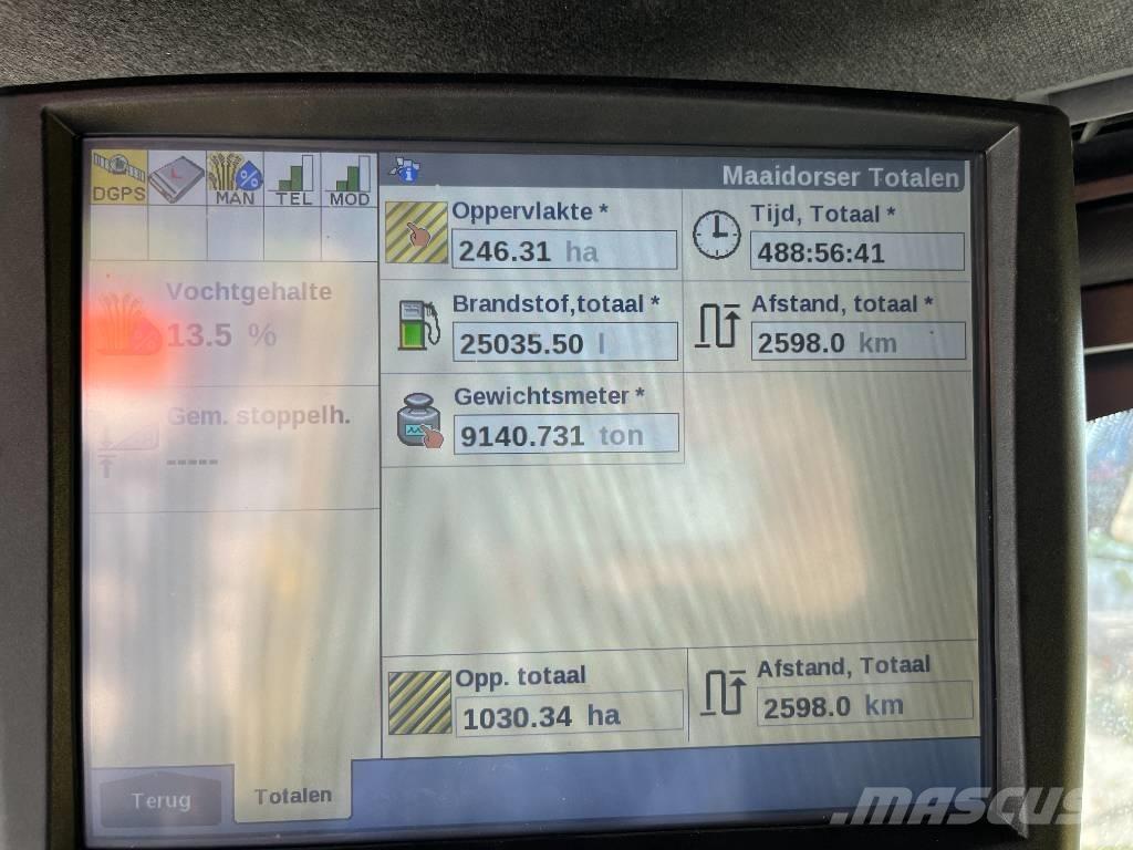 New Holland CR 8.90 Kombinované zberacie stroje