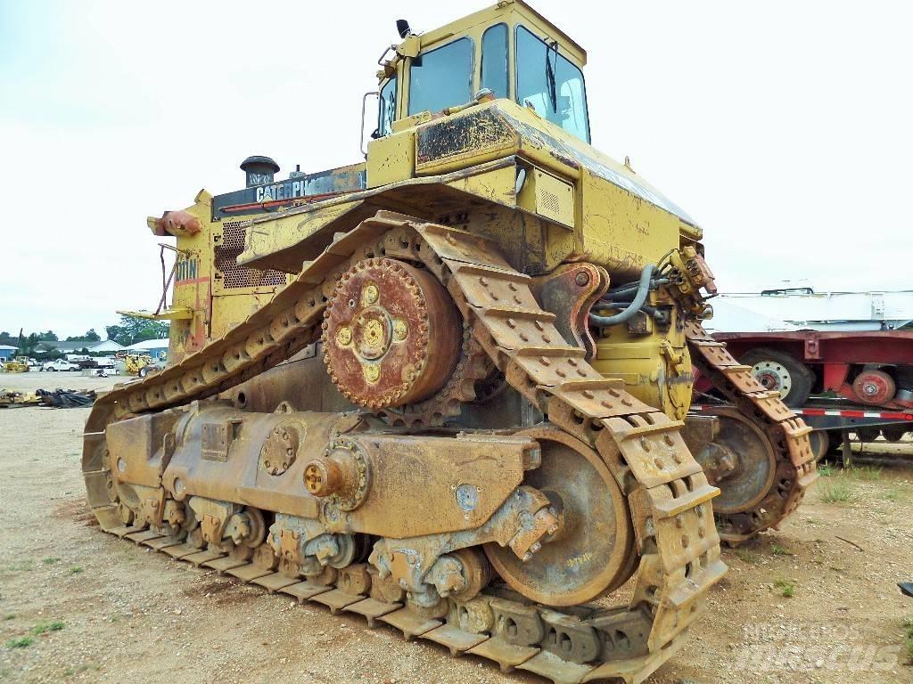 CAT D 11 N Pásové dozéry