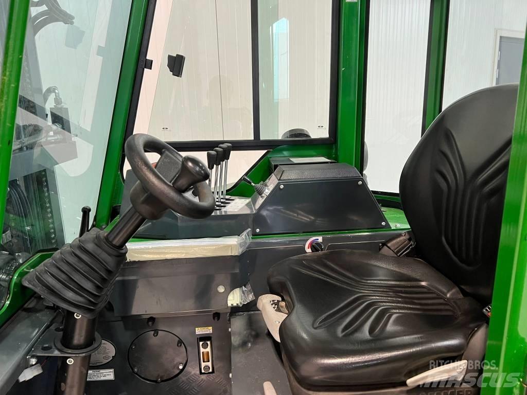 Combilift CB2500 lpg 4 cestné vysokozdvižné vozíky