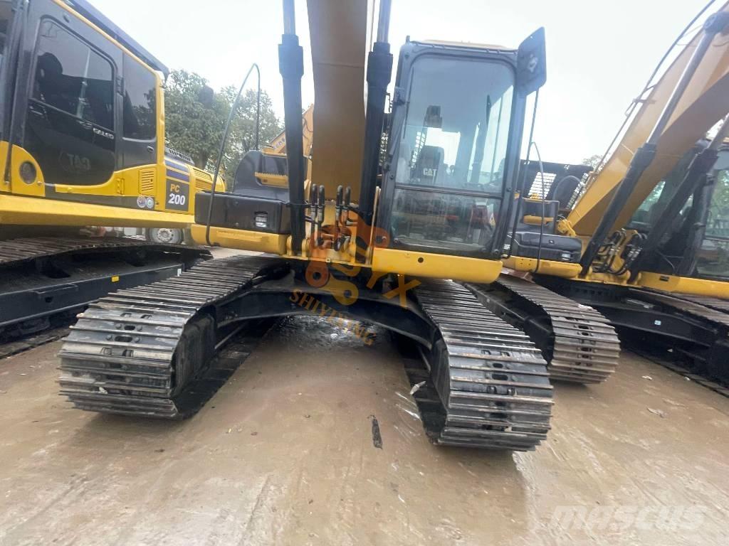 CAT CAT320 D2 Pásové rýpadlá