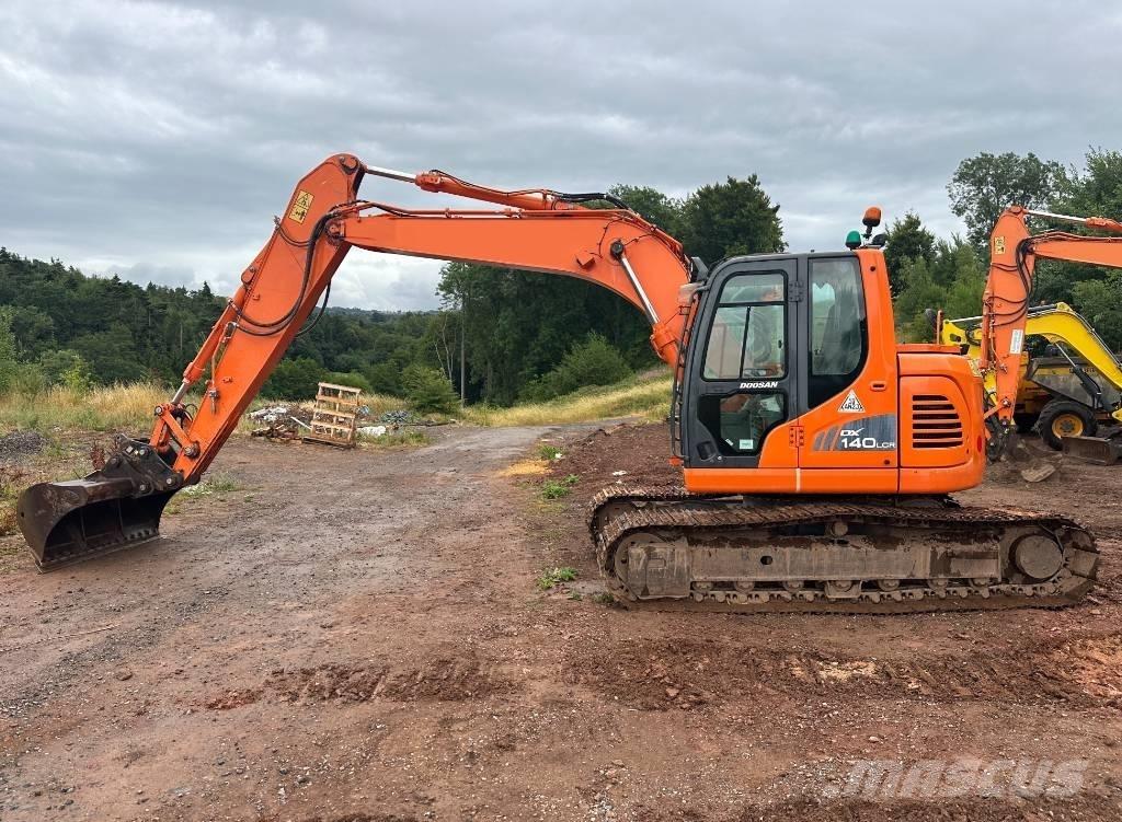 Doosan DX 140 LCR-3 Pásové rýpadlá