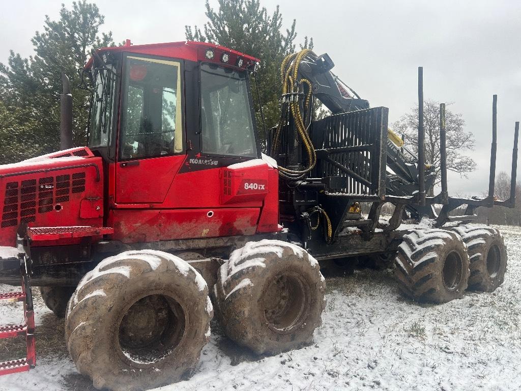 Komatsu 840 TX Lesné traktory