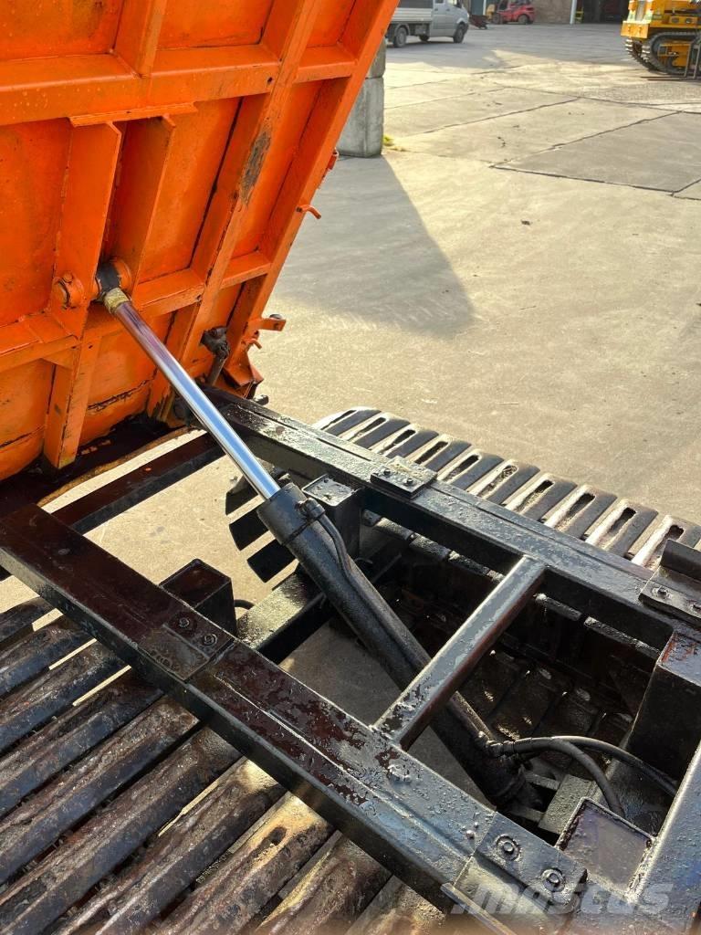 Kubota RC 30 Pásové sklápače