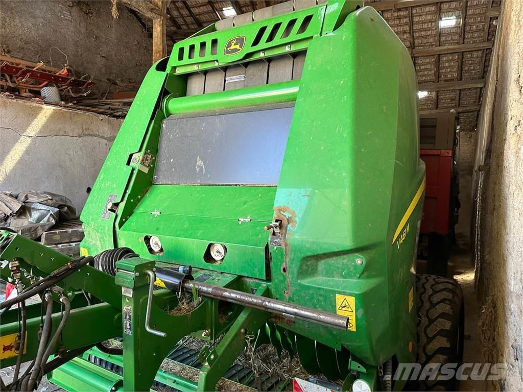 John Deere V461M Lisy na okrúhle balíky