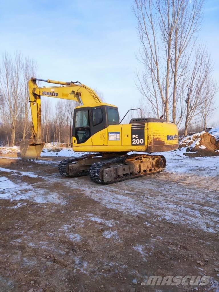 Komatsu pc200-7 Pásové rýpadlá