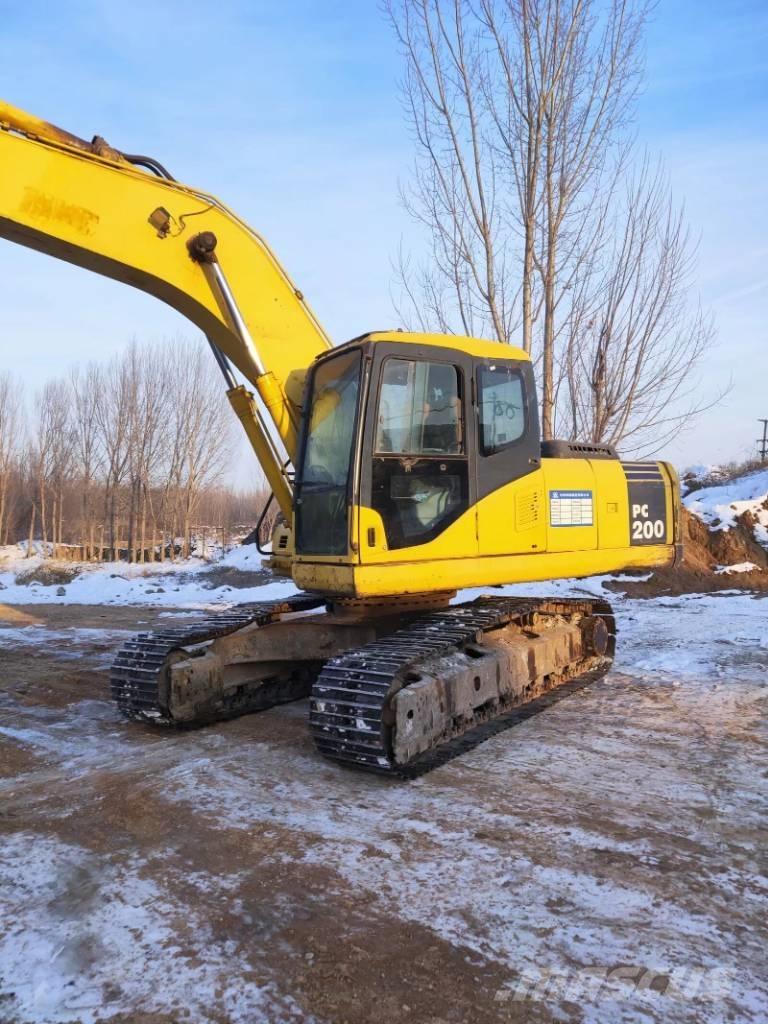 Komatsu pc200-7 Pásové rýpadlá