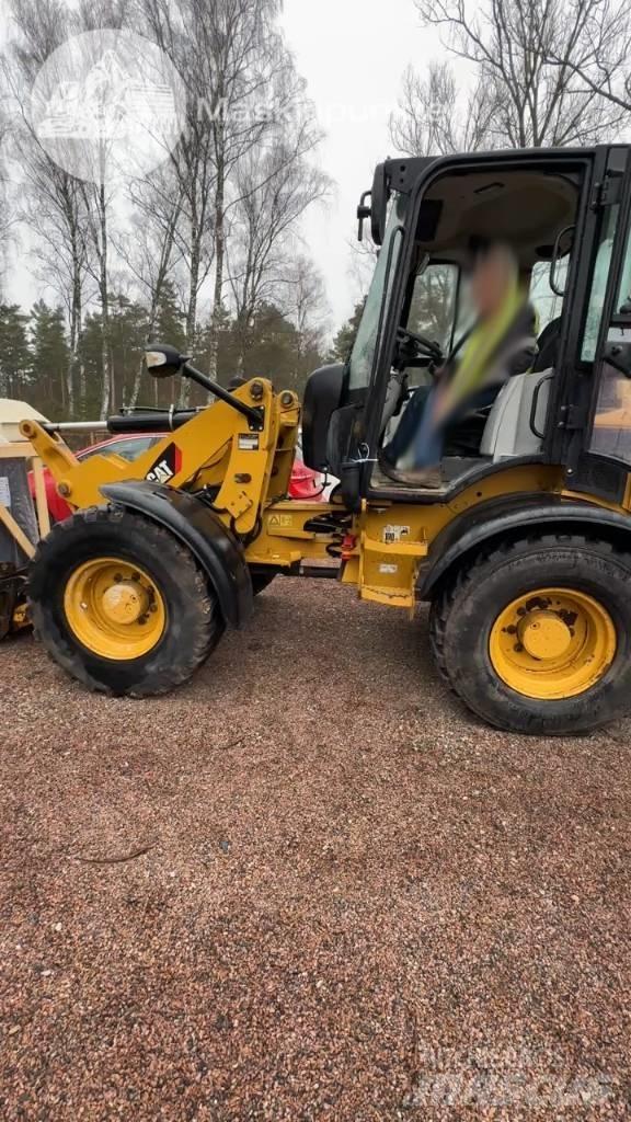 CAT 908 H Kolesové nakladače