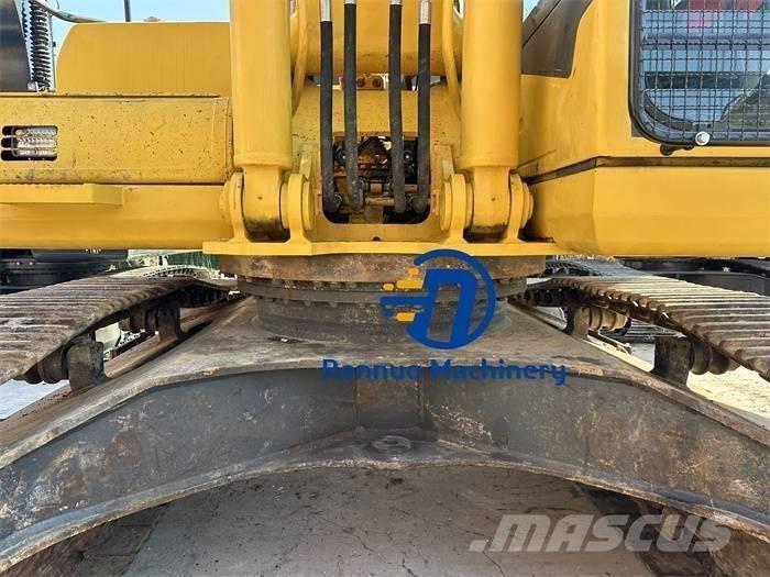 Komatsu PC 400-7 Pásové rýpadlá