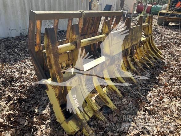 Komatsu D65PX Rozrývače