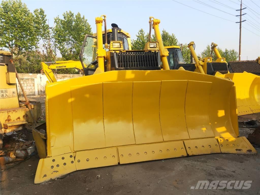 Komatsu D155AX-5 Pásové dozéry