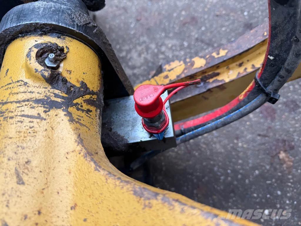 CAT 908H Kolesové nakladače