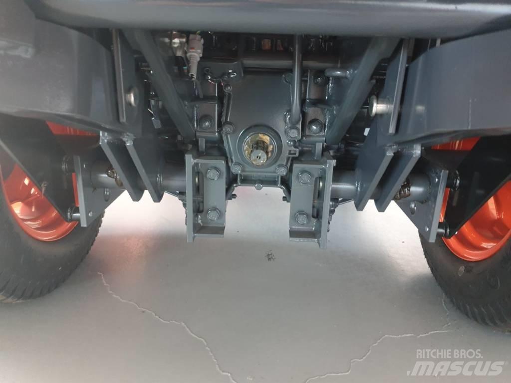 Kubota F251E (2WD) Kosačky namontované a ťahané