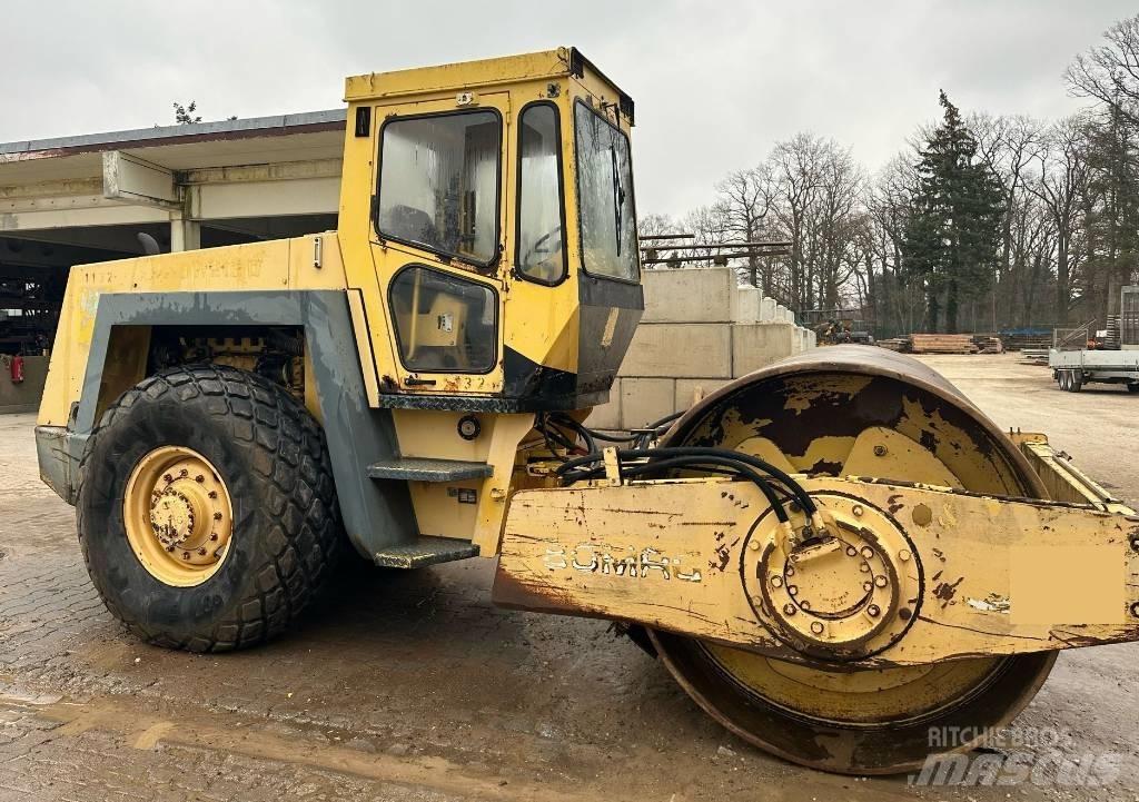Bomag BW 213 D Ťahačové valce