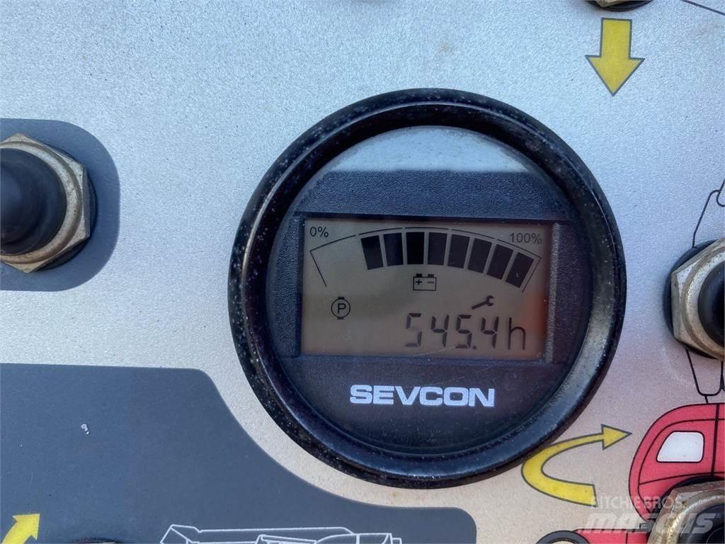 Manitou 170AETJ-L Kĺbové plošiny