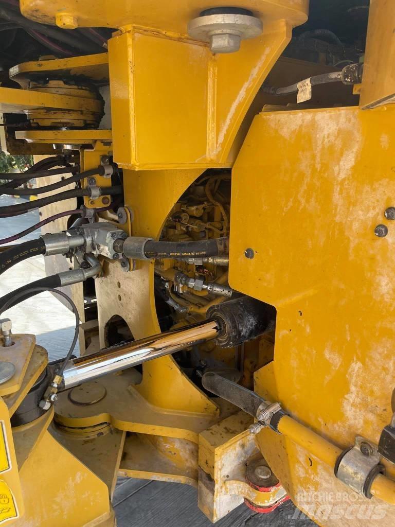 CAT 972M II Kolesové nakladače