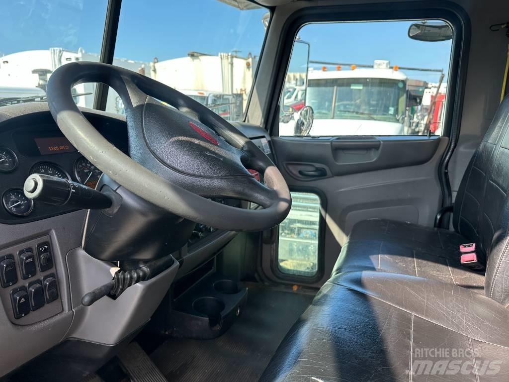 Peterbilt 348 Smetiarske vozidlá