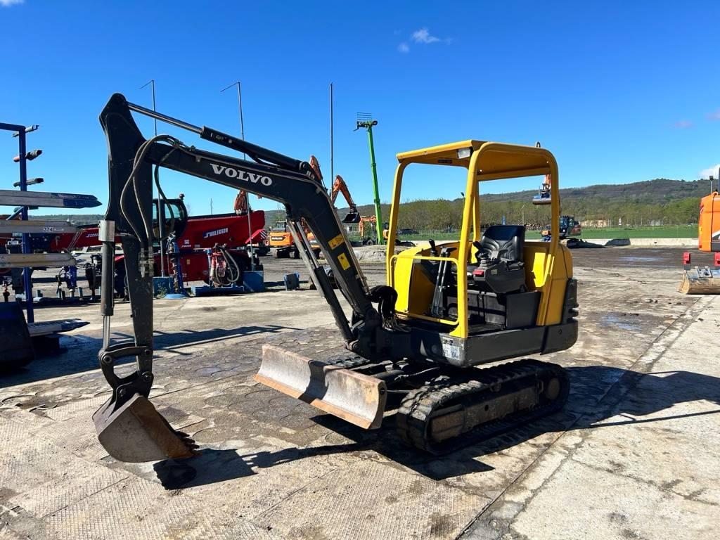 Volvo EC 25 Mini rýpadlá < 7t