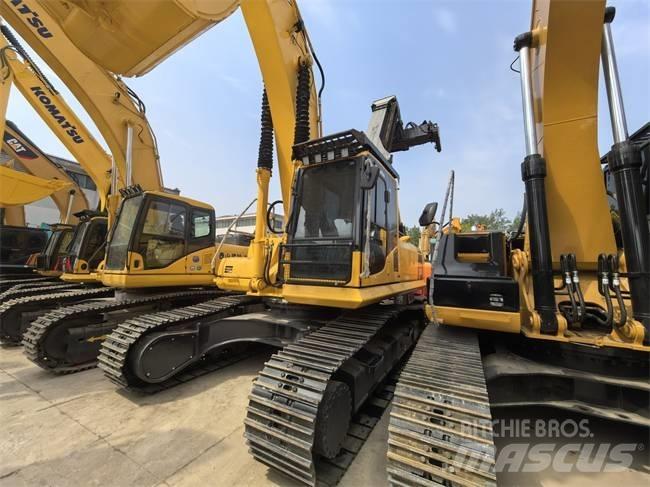 Komatsu PC 300-8 Pásové rýpadlá
