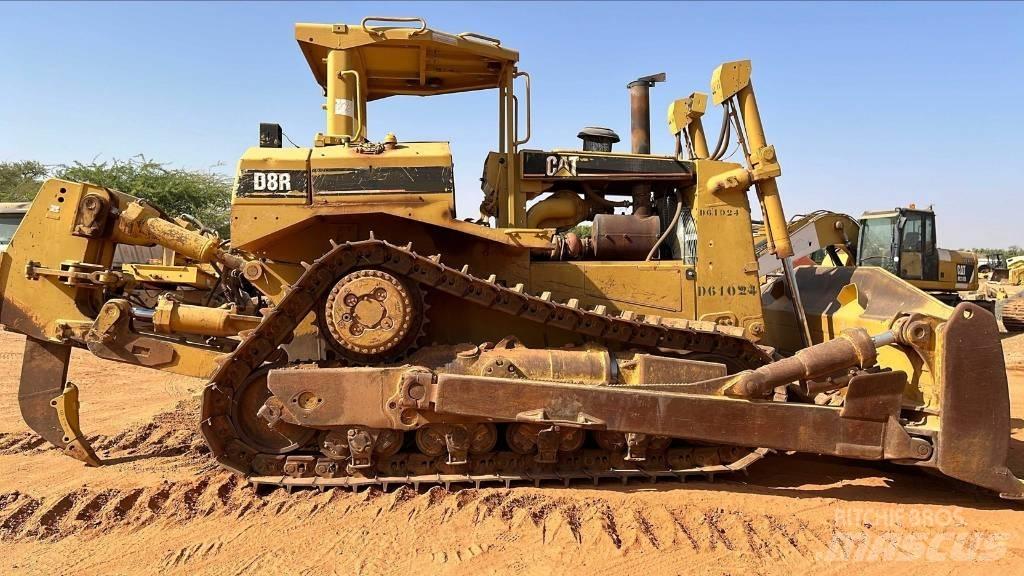 CAT D8R Pásové dozéry