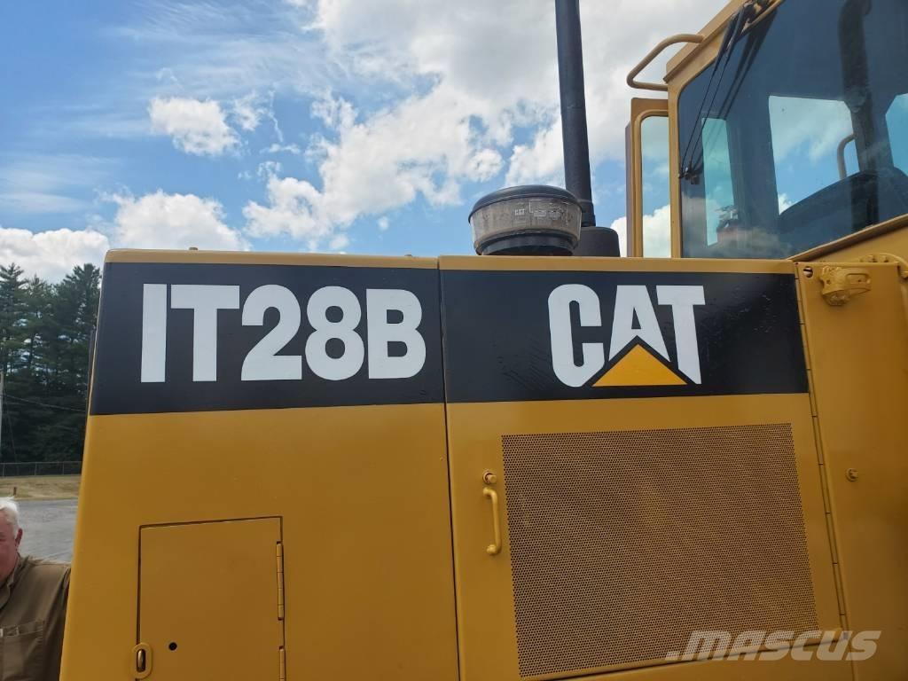 CAT IT 28 B Kolesové nakladače
