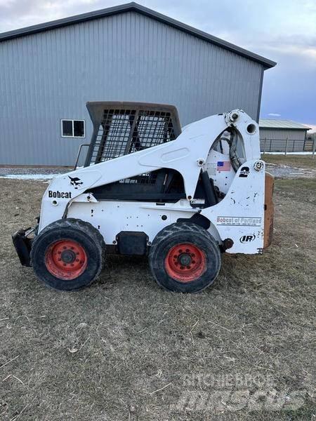Bobcat S250 Šmykom riadené nakladače