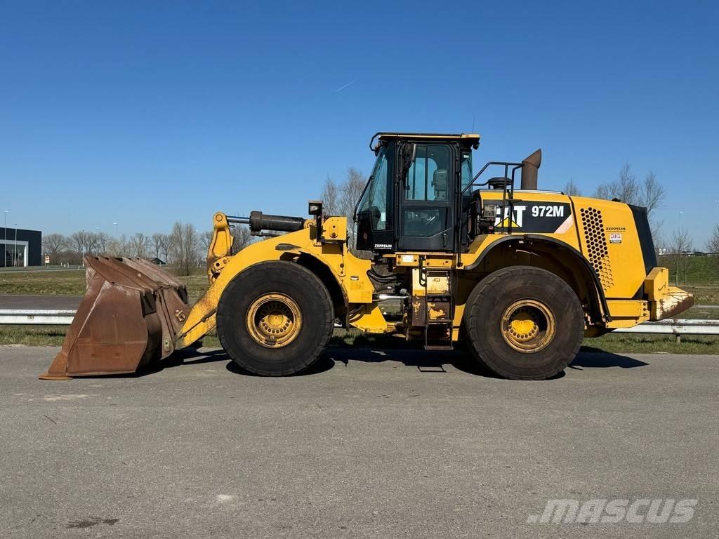 CAT 972M Kolesové nakladače