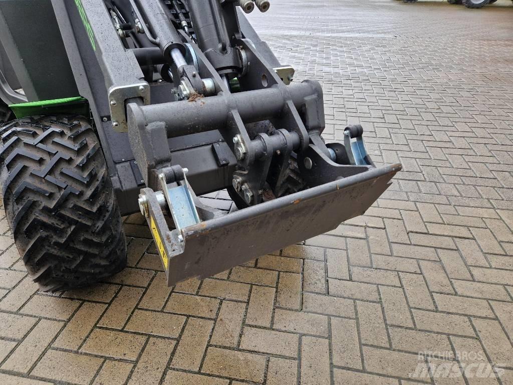 Cast 800Eco Teleskopické kolesové nakladače